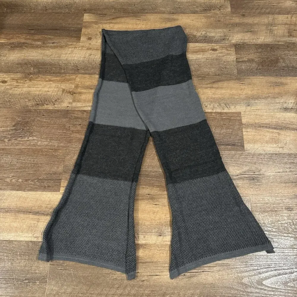 100% Baby Alpaca Super Soft Scarf Mixed Print Gray Minimalist Quiet Luxury